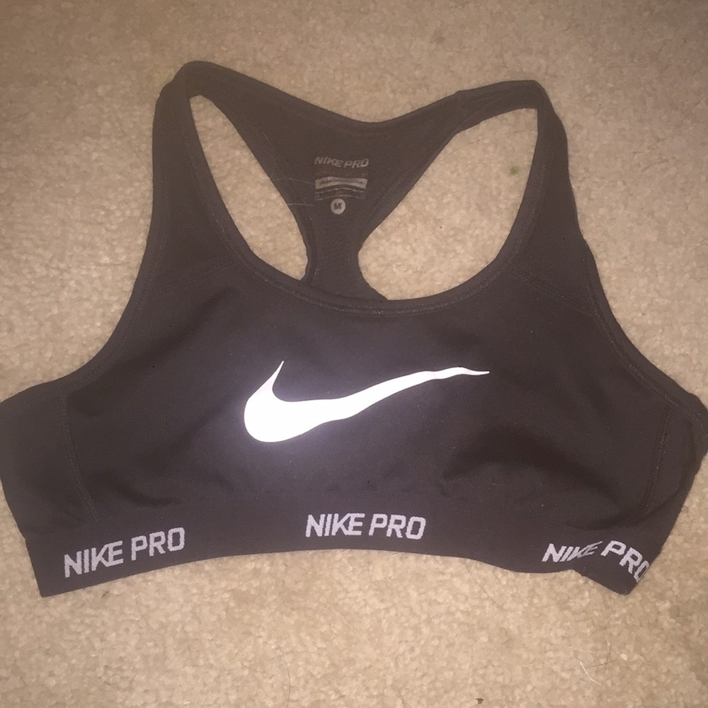 COPY - Nike pro sports bra